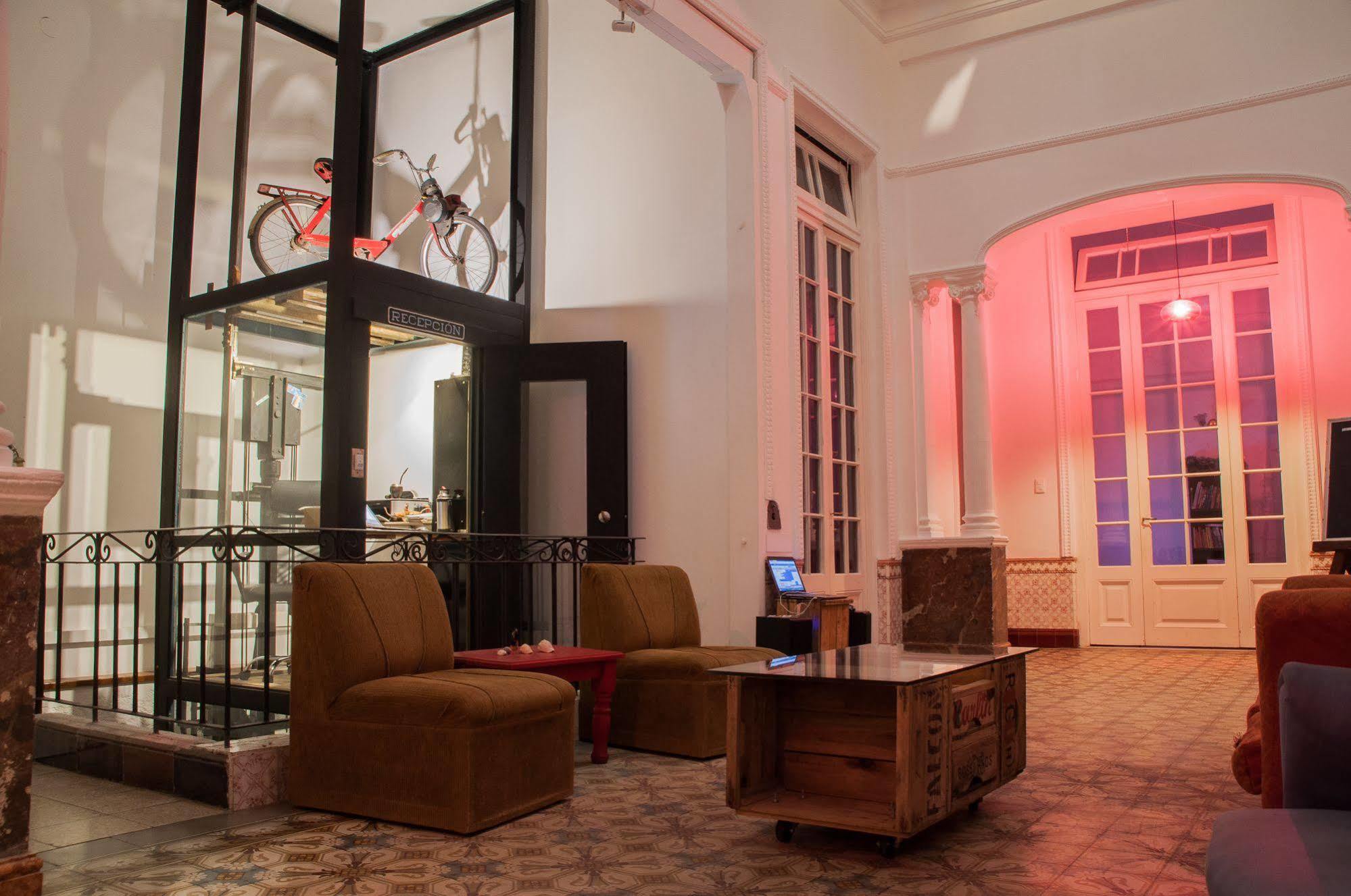 Blanes Hostel Montevideo Luaran gambar